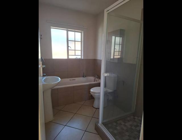 2 BEDROOM PROPERTY TO RENT IN STONERIDGE